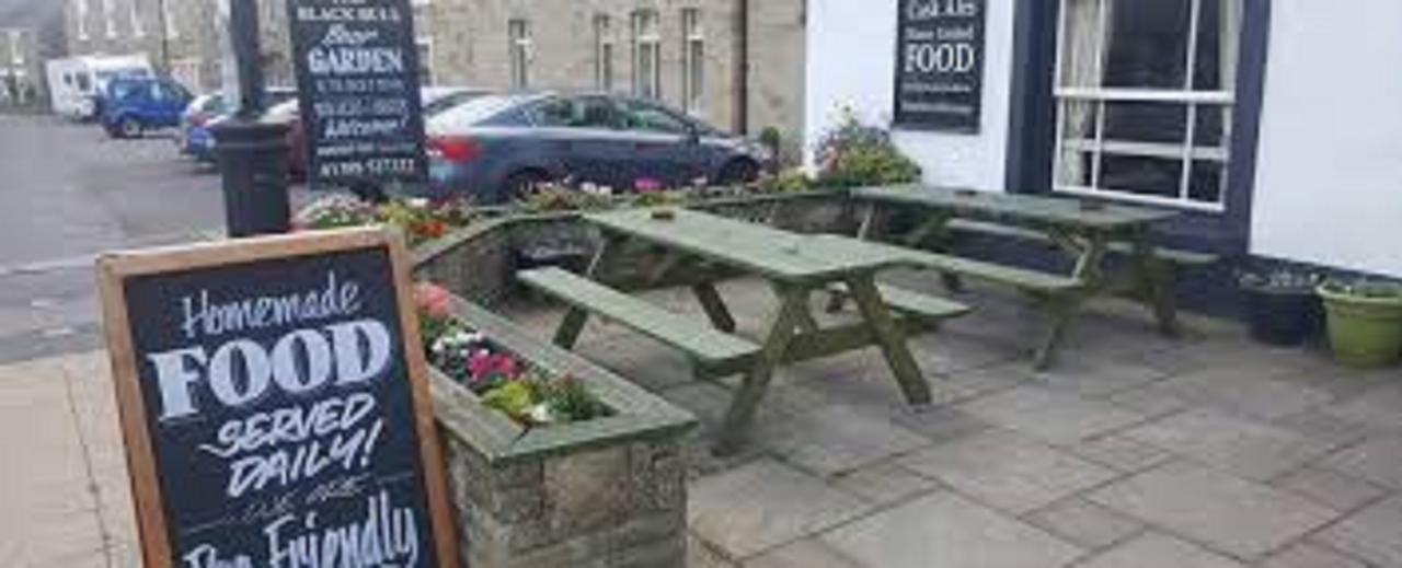 The Black Bull Panzió Wolsingham Kültér fotó